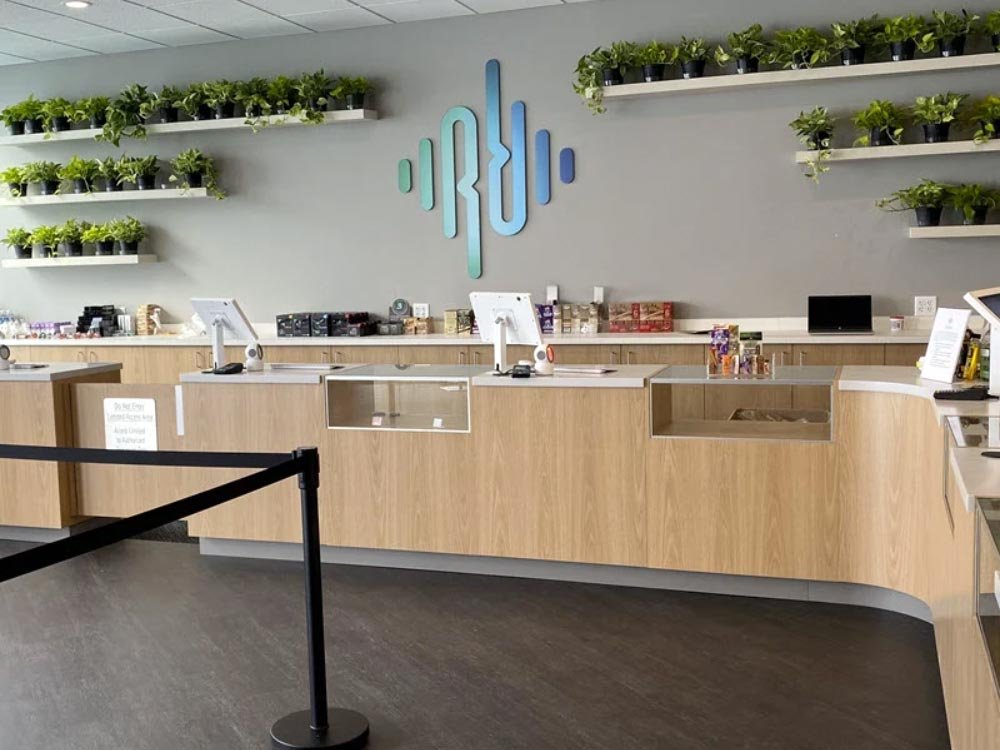 inside-resinate-northampton-dispensary